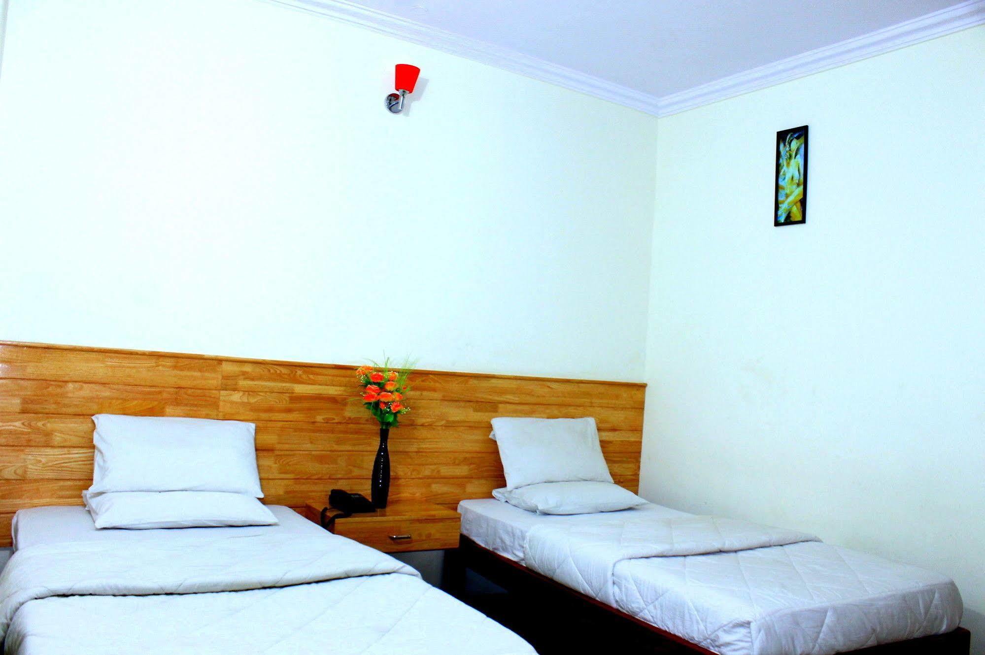 Oyo 1900 Hotel Olive Residency Mysuru Zewnętrze zdjęcie